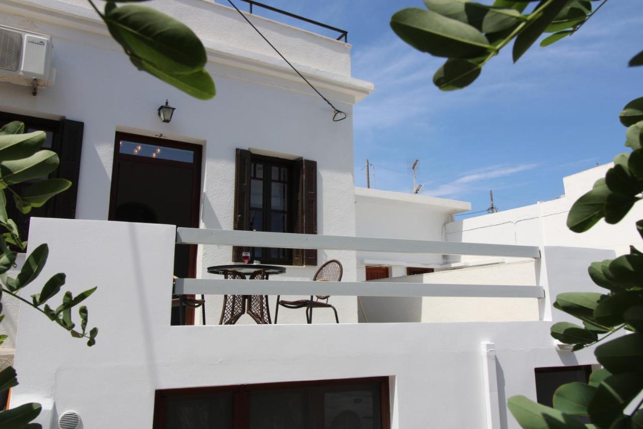 Plaka Philoxenia Apartments Extérieur photo
