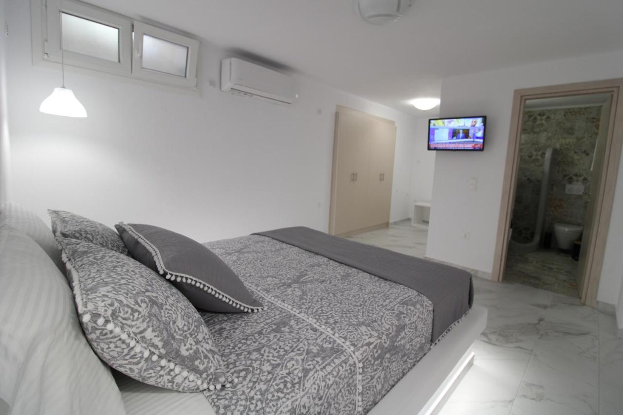 Plaka Philoxenia Apartments Extérieur photo